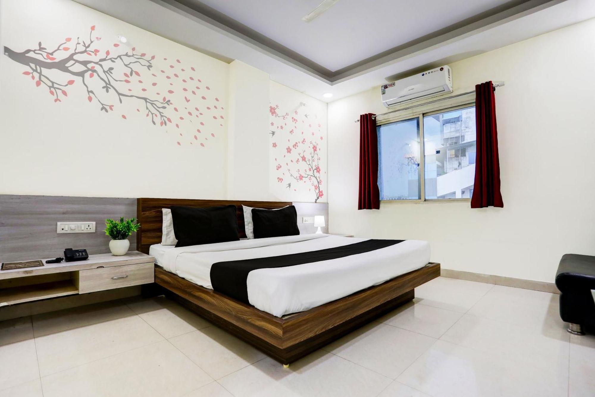 Super Townhouse Hoshangabad Road Near Aashima Mall Samarda Kaliāsot المظهر الخارجي الصورة