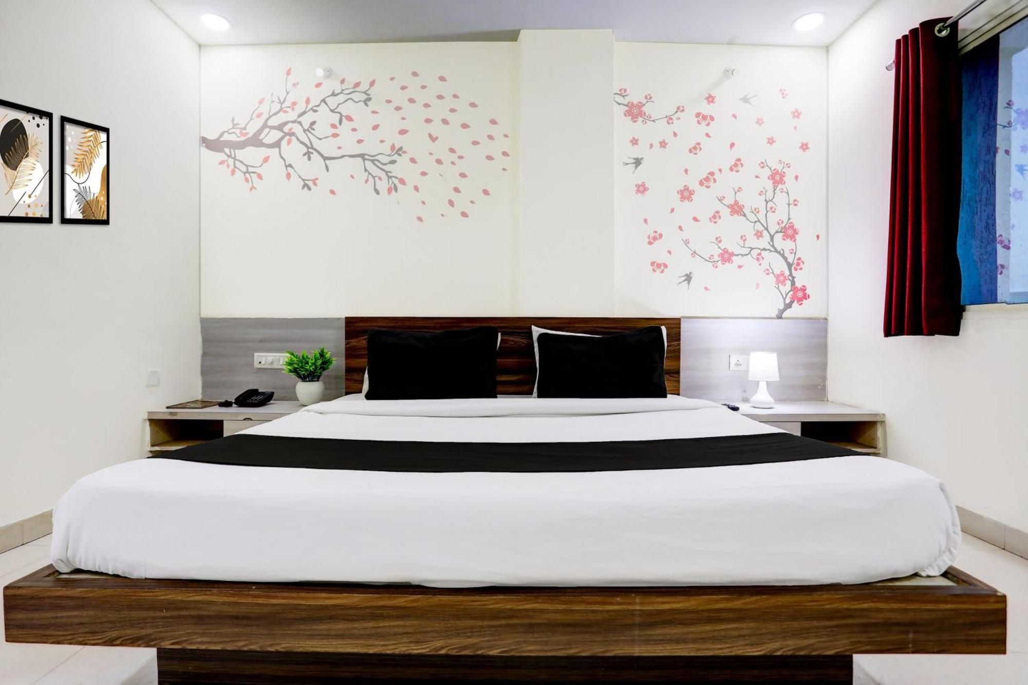 Super Townhouse Hoshangabad Road Near Aashima Mall Samarda Kaliāsot المظهر الخارجي الصورة