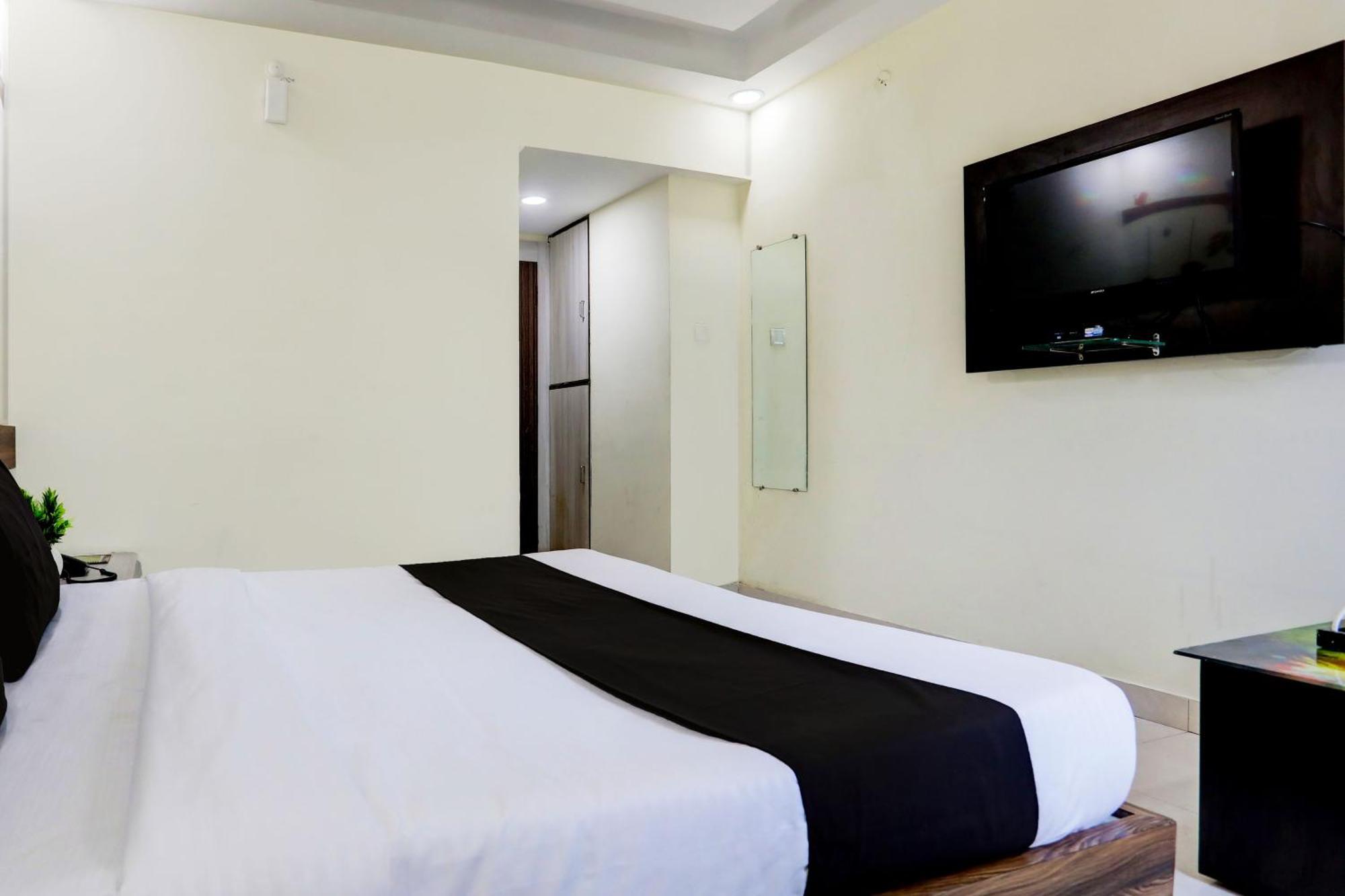 Super Townhouse Hoshangabad Road Near Aashima Mall Samarda Kaliāsot المظهر الخارجي الصورة