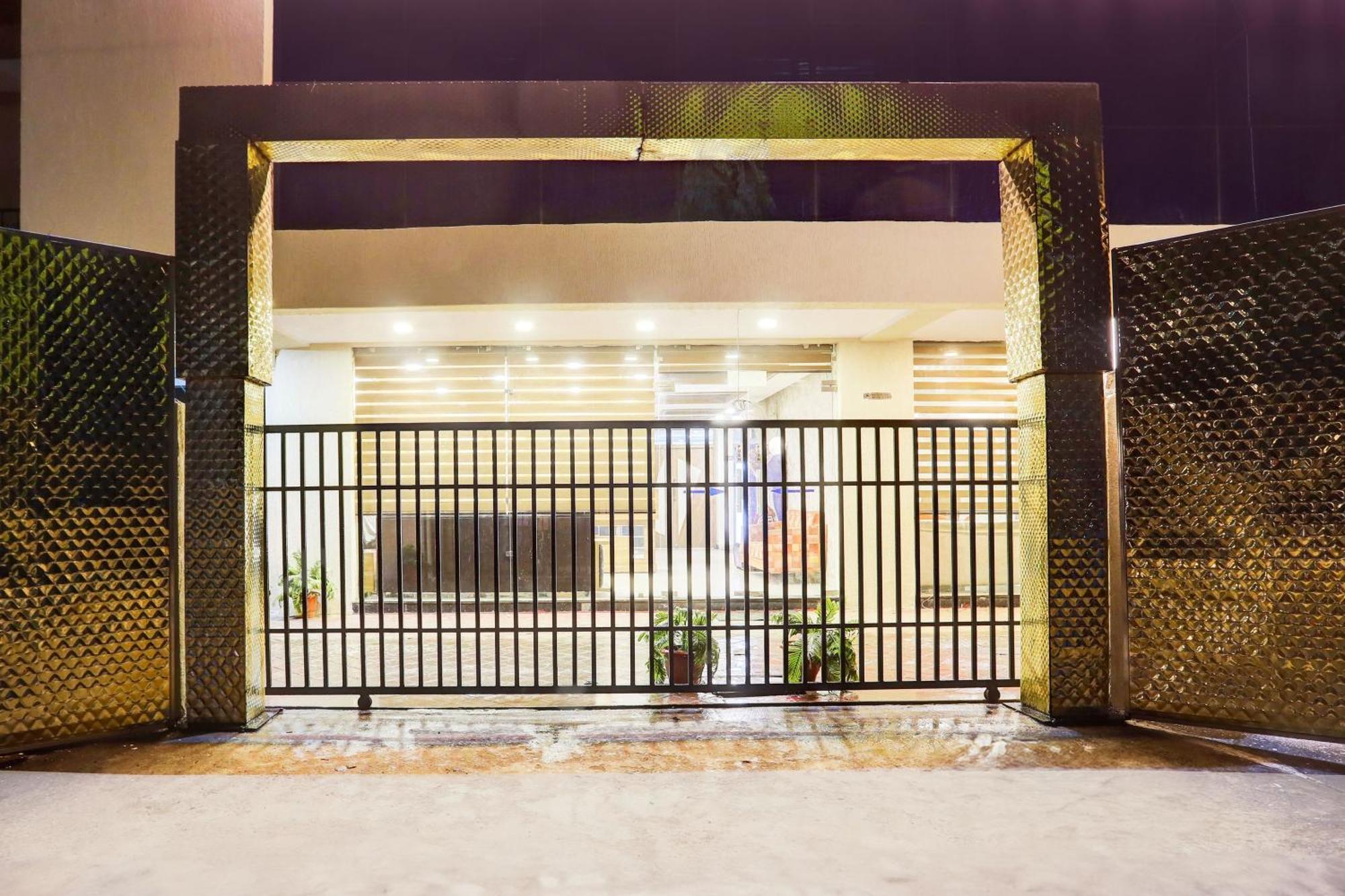 Super Townhouse Hoshangabad Road Near Aashima Mall Samarda Kaliāsot المظهر الخارجي الصورة